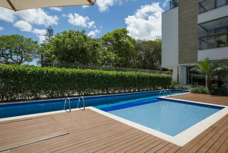 Гостиница Cobertura Milão - Piscina e Jacuzzi во Флорианополисе