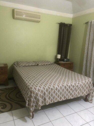 Гостиница Finest Accommodation Renfrew Place в Кингстоне