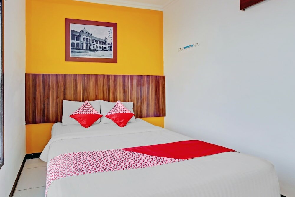 Фото Super Oyo 90426 Near Mall Ciputra 2