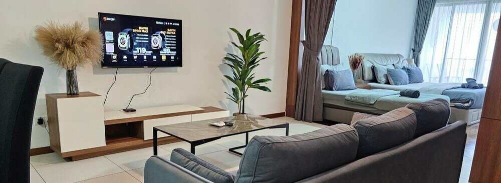 Фото The Landmark by The Only Bnb