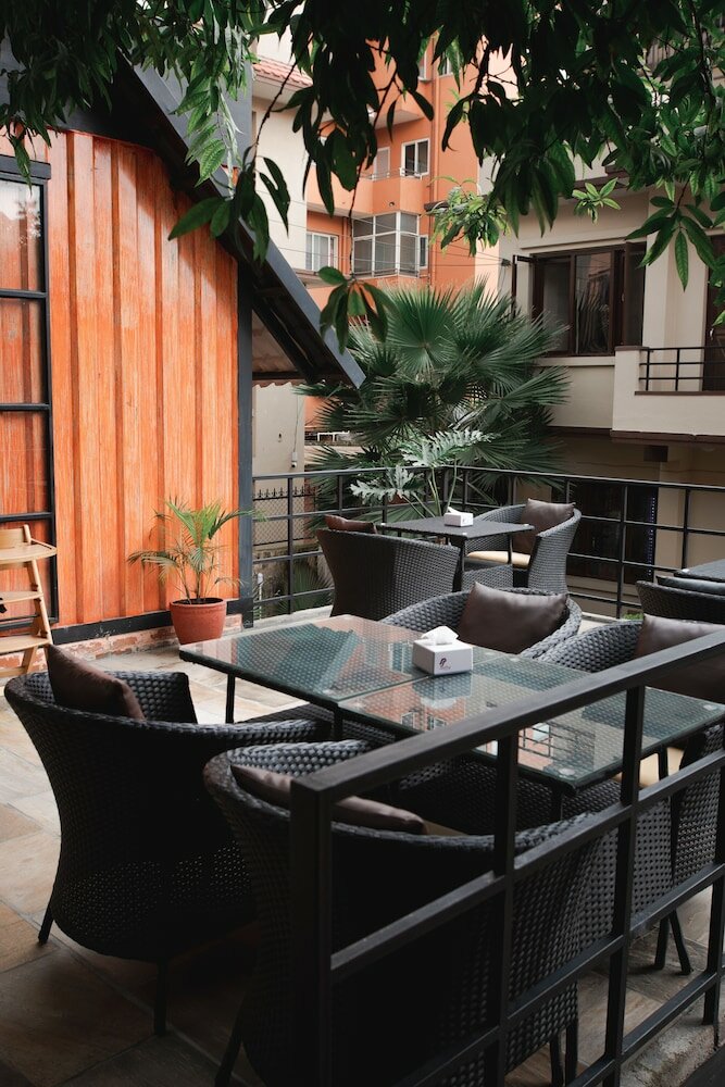 Фото отеля 1