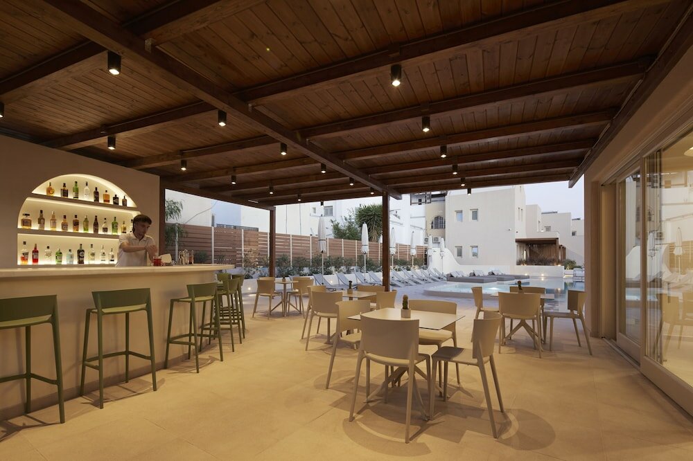 Фото Apricus Suites