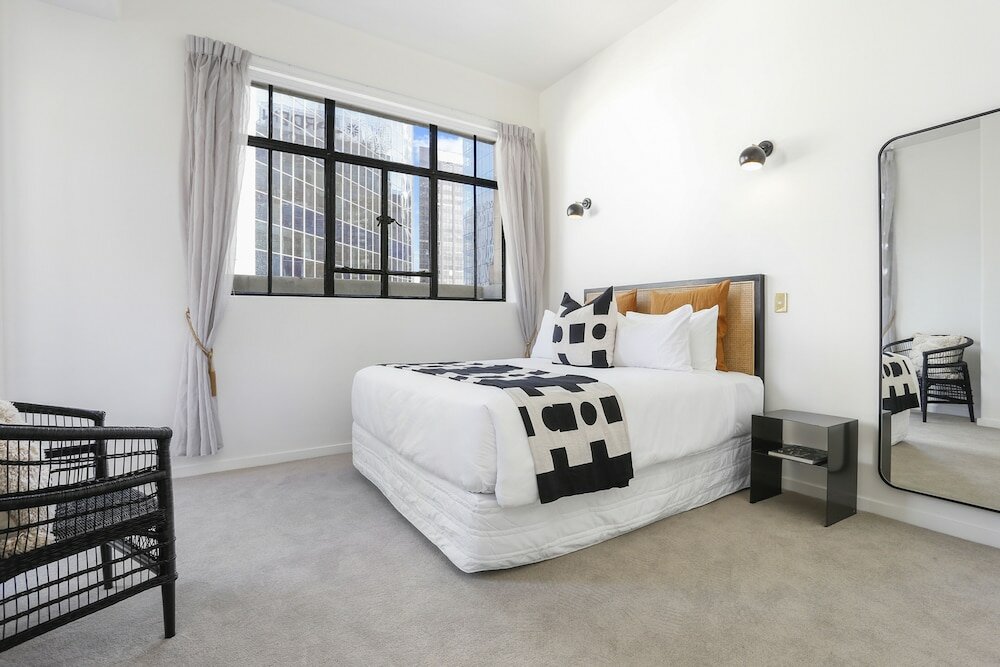 Фото Elegant Living in the City