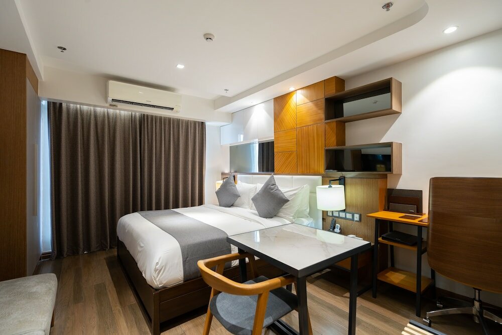 Фото One Euphoria Luxe Hotel