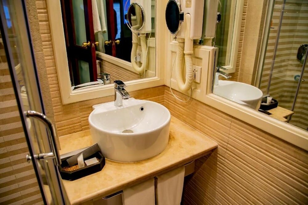 Фото Saffron D'or Hotels Lahore