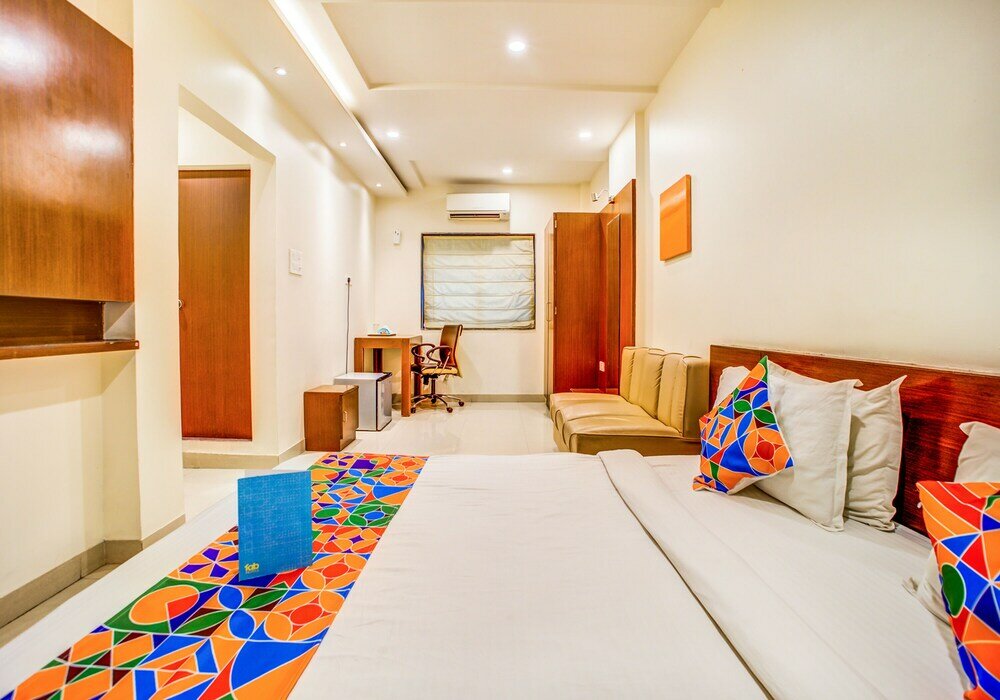 Фото Fabhotel Loharkar