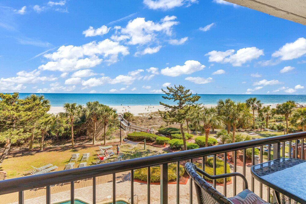 Фото 1br Oceanfront condo with Pool & Balcony