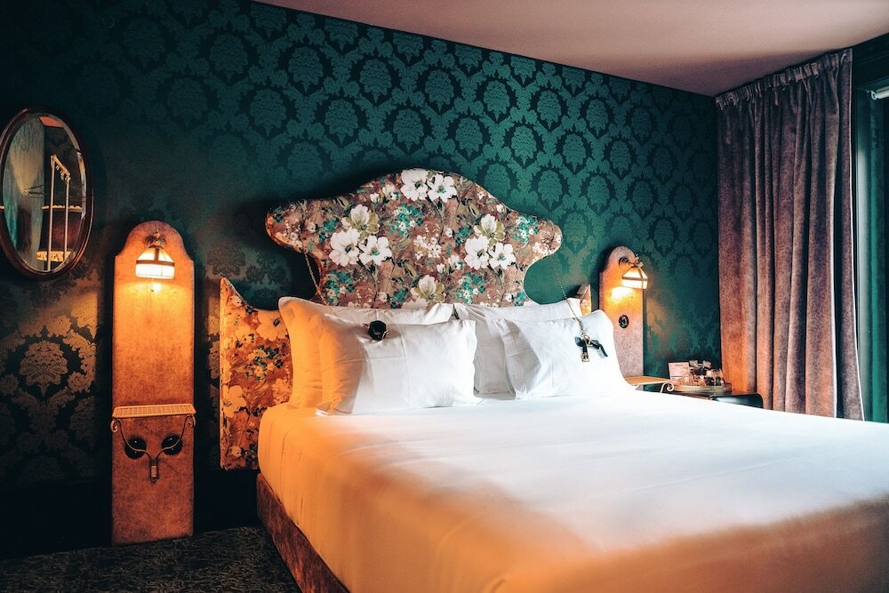 Фото Pensão Amor Madam’s Lodge