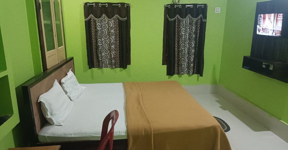 Фото Goroomgo Basera Inn Puri