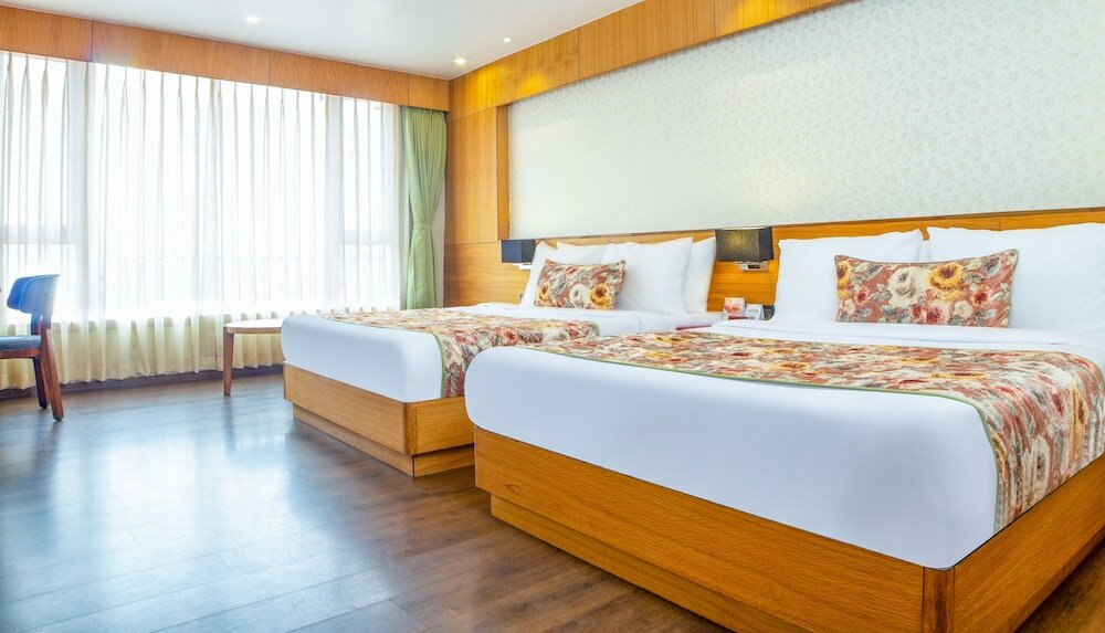 Фото Summit Montana Suites & SPA