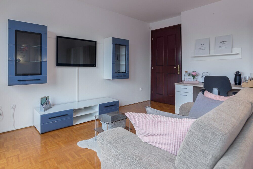 Фото Rooms and Apartments in Eagle's Nest