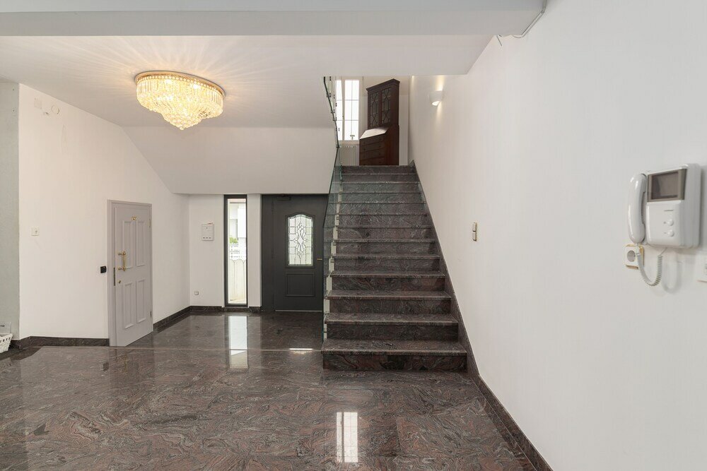 Фото Rooms and Apartments in Eagle's Nest