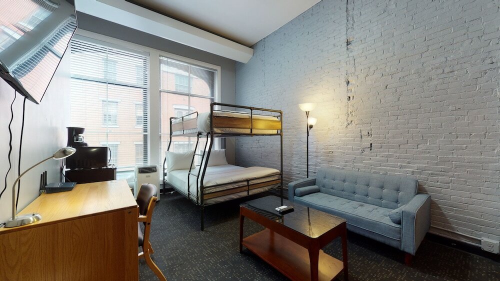 Фото Temple Place Suites