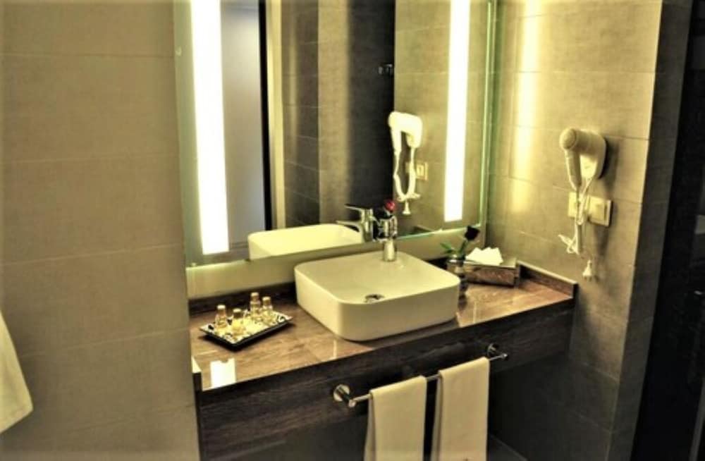 Фото Atlas Saiss