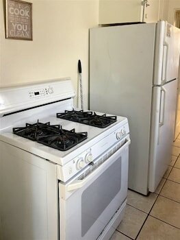 Фото Orange Tree Cottages Downtown