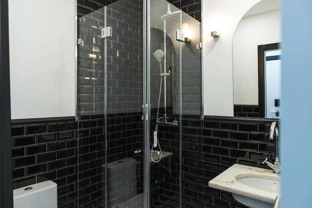 Фото The Twenties Rooms & Suites