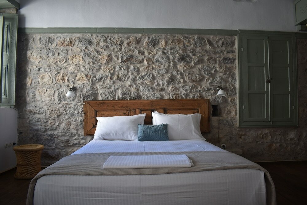 Фото Latmos 1860