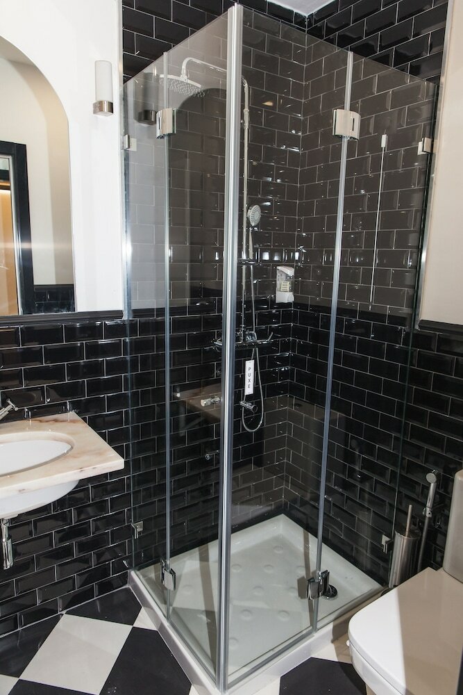 Фото The Twenties Rooms & Suites