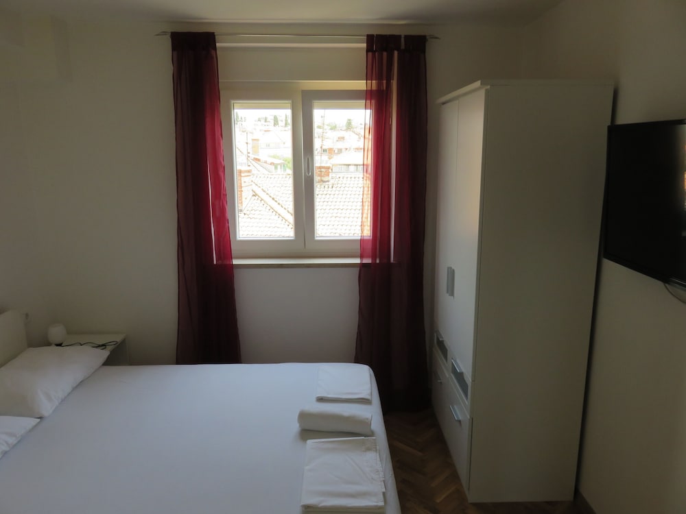 Фото Apartments Istarska - Adults Only