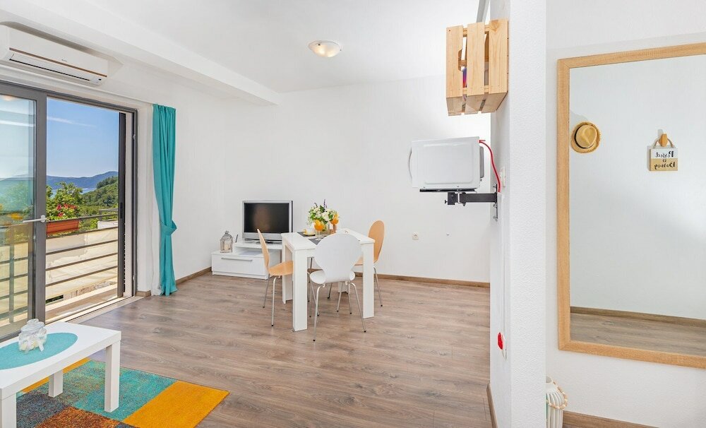 Фото Apartmani D & J