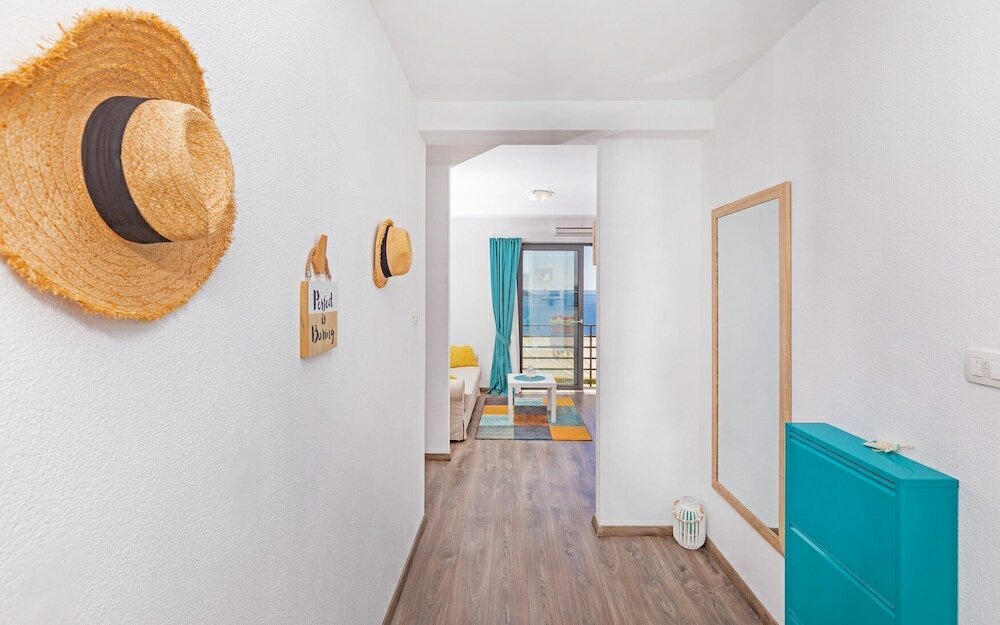 Фото Apartmani D & J