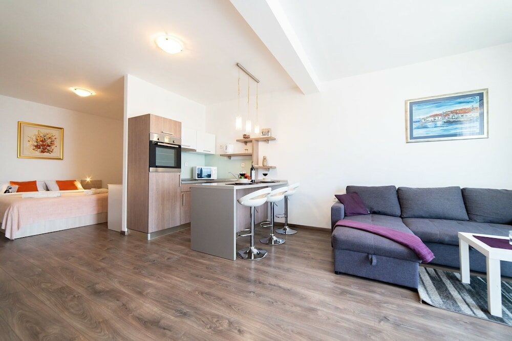 Фото Apartmani D & J