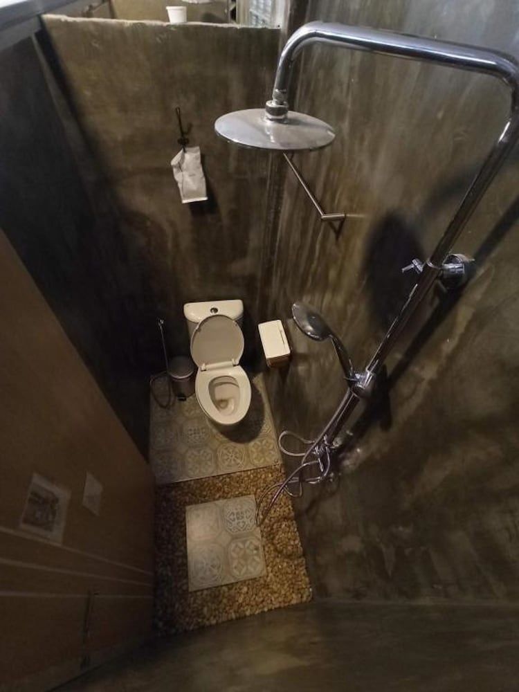 Фото Long Feng Hostel Bangkok