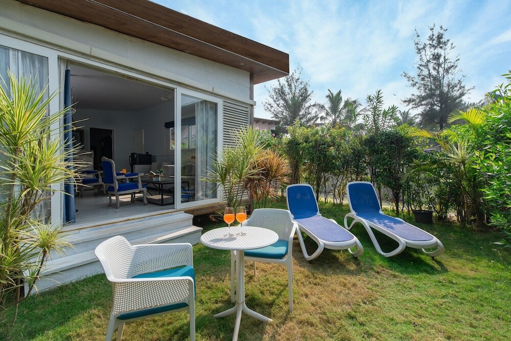 Фото Living Room Beach Resort