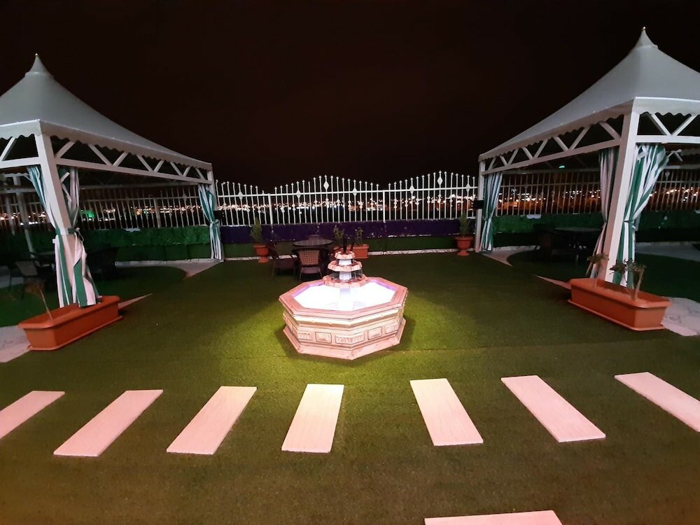 Фото Qasr Alshamal Hotel