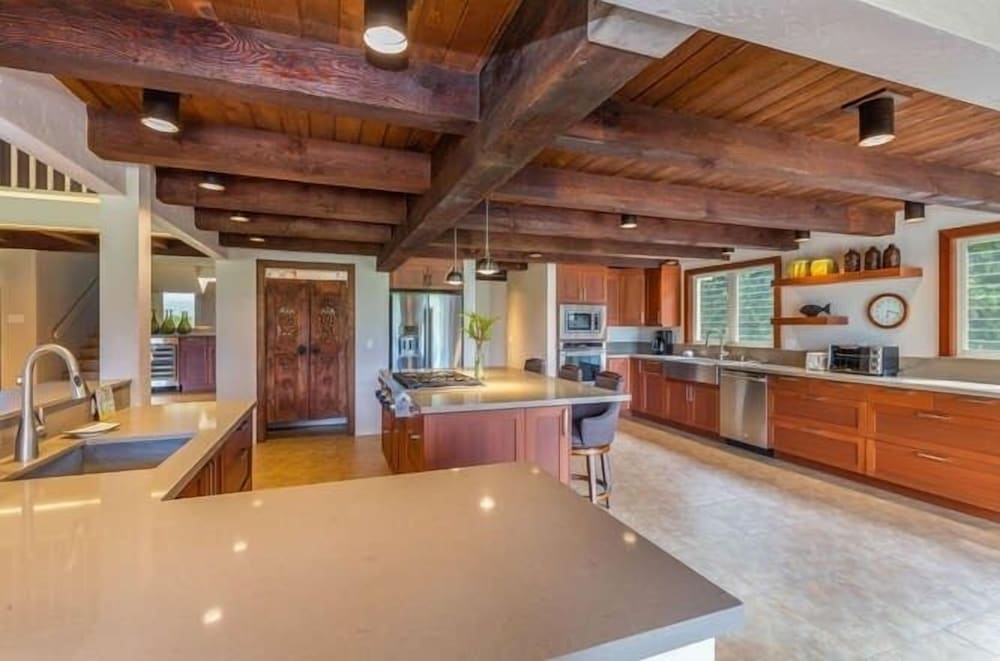 Фото Coral Hale 5 Bedroom Home by Redawning