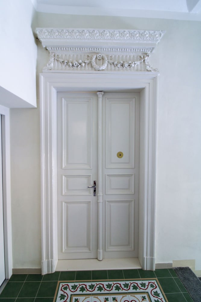 Фото Bouquet Apartments