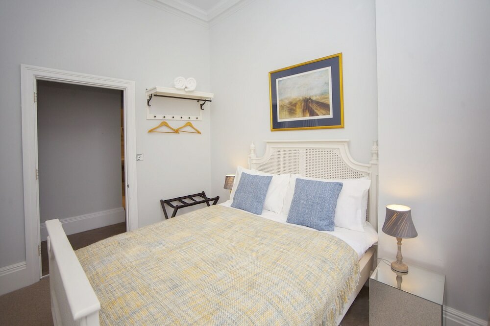Фото Stylish City Centre Apartment - Bath