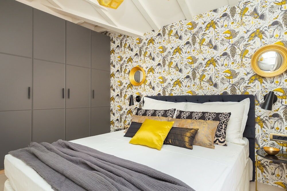 Фото Old Town House With Lush Private Garden