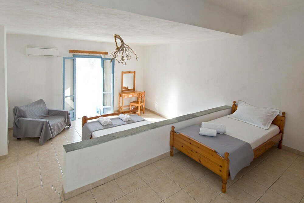 Фото Perigiali Rooms & Apartments Folegandros