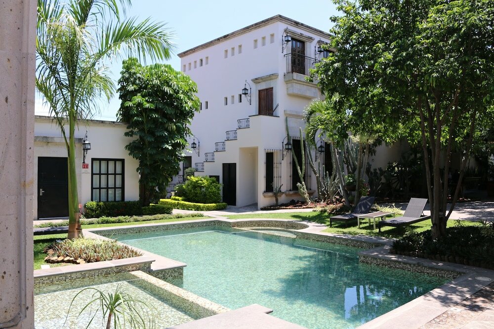 Фото отеля 1