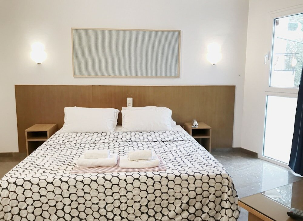 Фото Hotel La Caleta de Tamariu