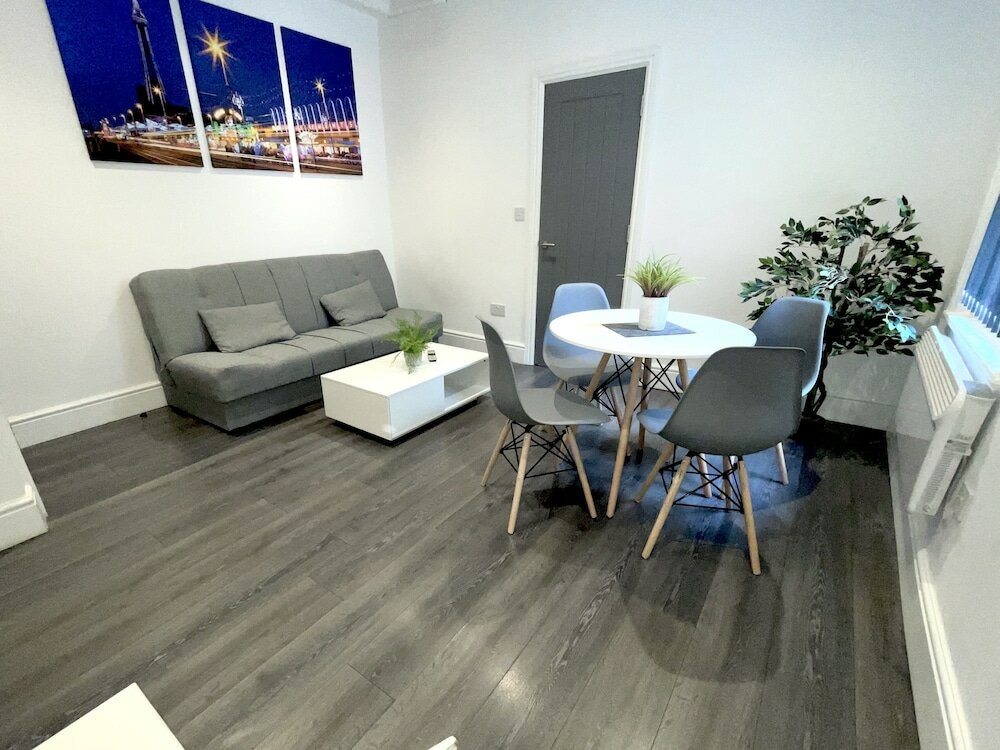 Фото Albert Luxury Hottub and Jacuzzi Apartments