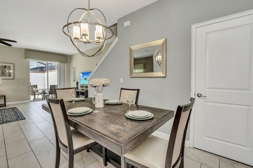 Фото Pool Townhome 5mi to Disney Free Waterpark!