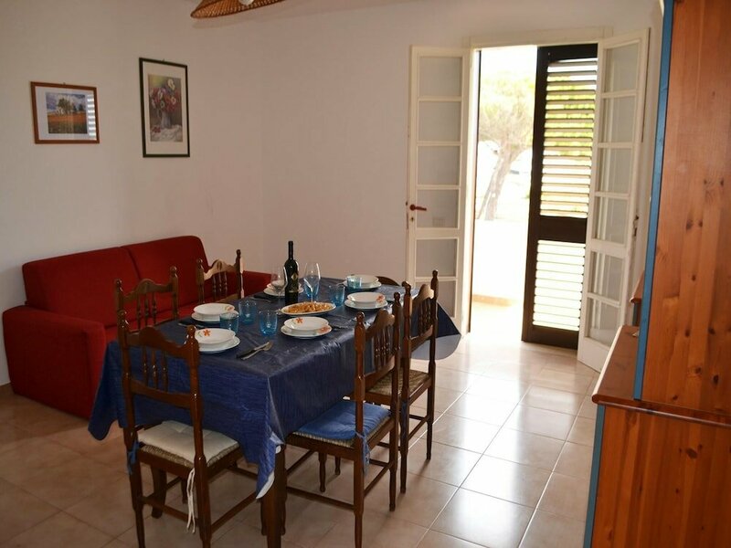 Апартаменты Cosy Apartment Near The Beach With Balcony Pets Allowed