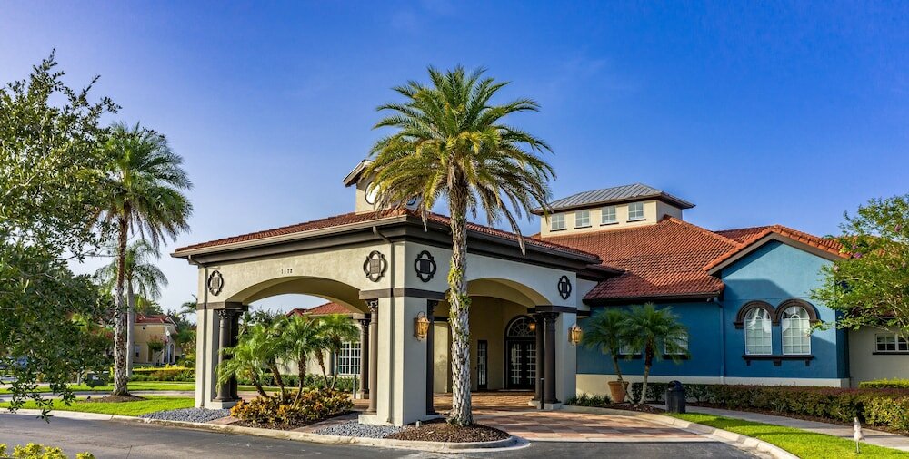 Фото Fantastic 4br 3ba with Pvt Pool with Lake view near to Disney