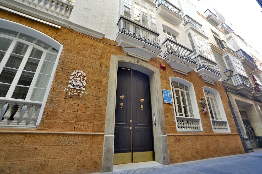 Фото Plaza Mina Suites - Adults Recommended