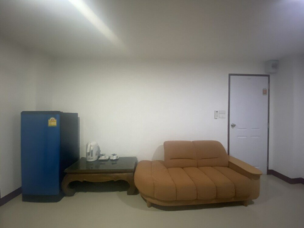 Фото Oyo 1135 Triple A Residence