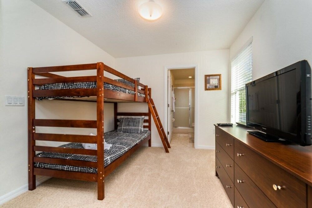 Фото 241 Las Fuentes Drive 6 Bedroom Home