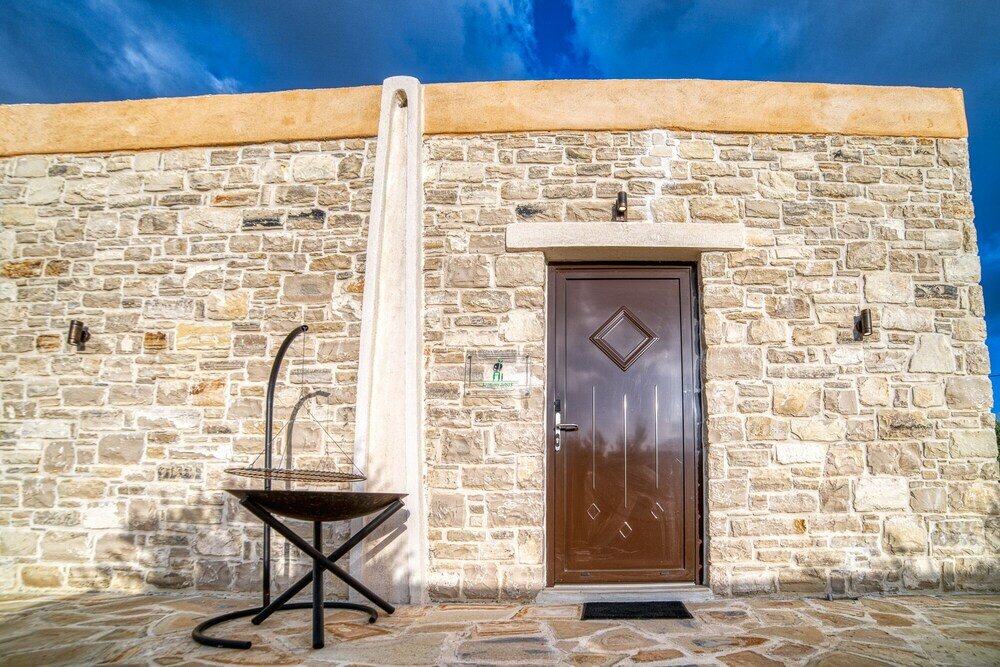 Фото Olive Luxury Suites - Adults Only