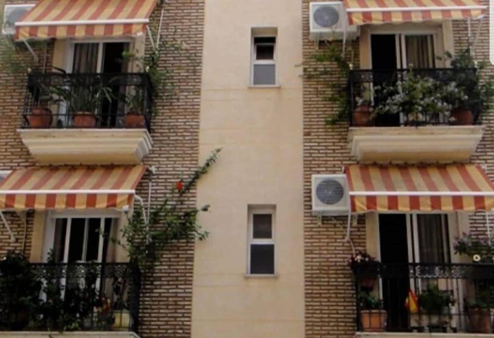 Фото Pensión La Vega