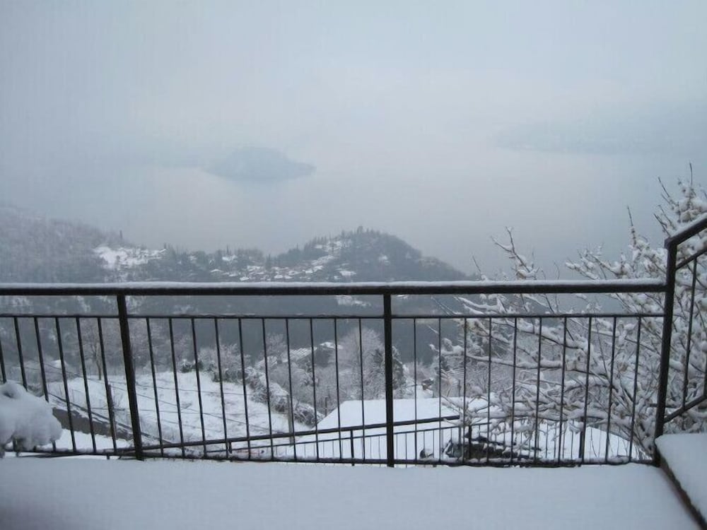 Фото Villetta Belvedere Perledo