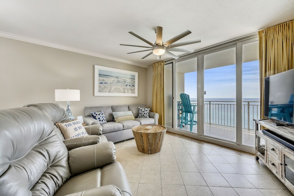 Фото Emerald Beach by Book That Condo