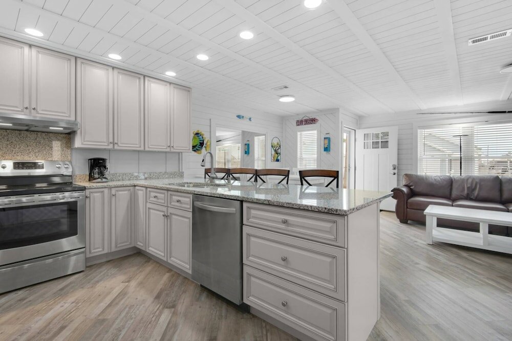 Фото Sunset Escapes B