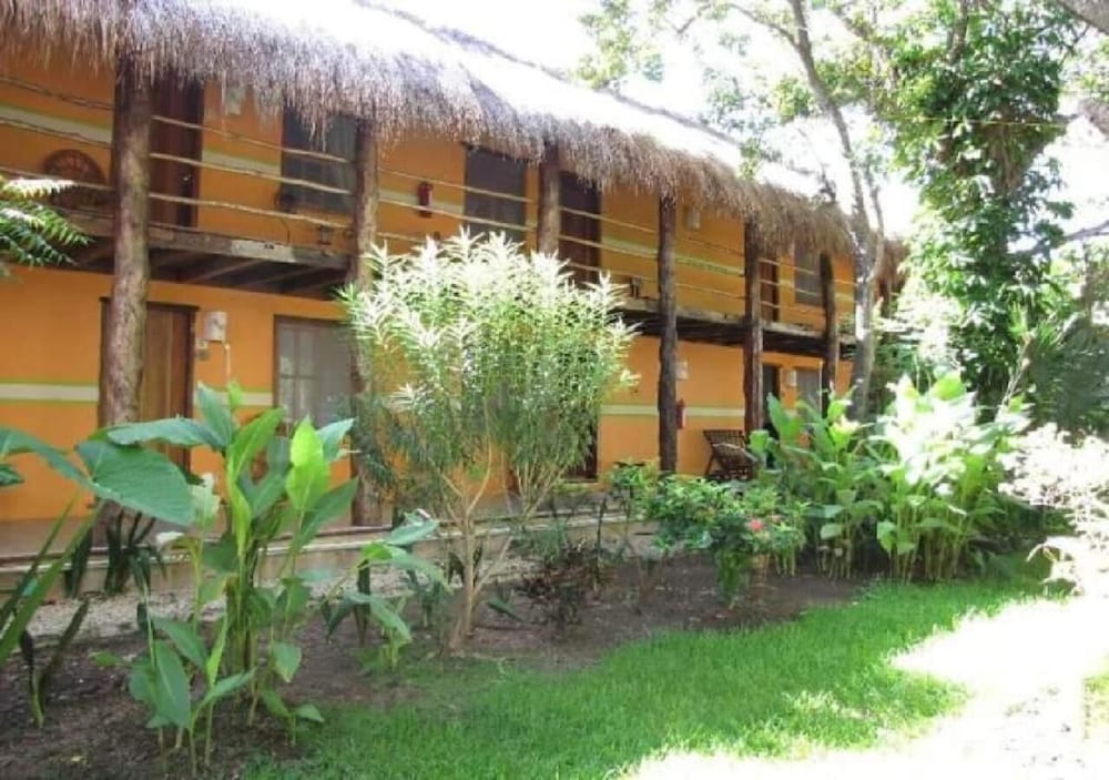 Фото Esduma Iguanas Hotel Playa del Carmen