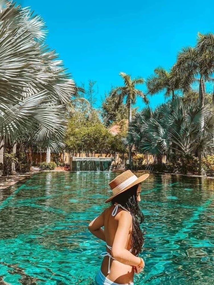 Фото Full Moon Village